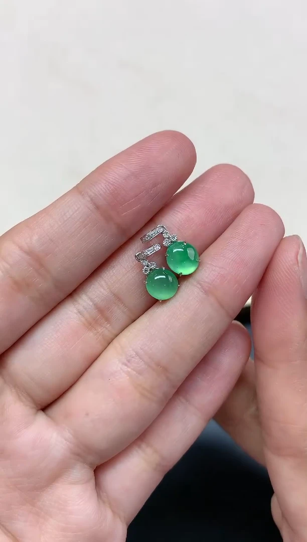 翡翠蛋面吊坠（不含链）-18k金-多样性发其一LF22|CXQ21