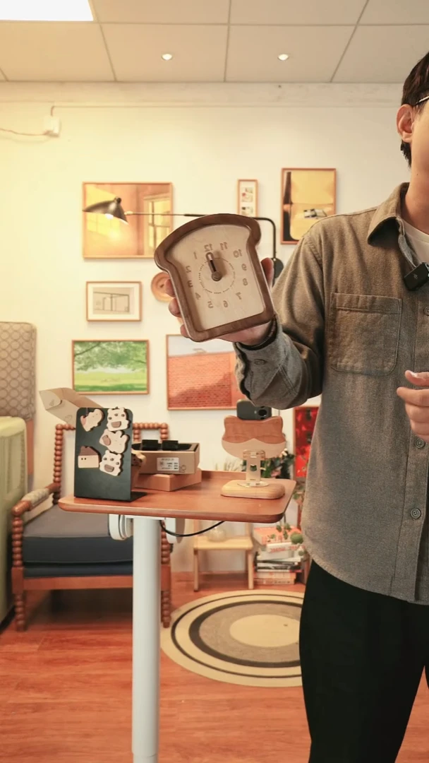 木黑胡桃吐司时钟