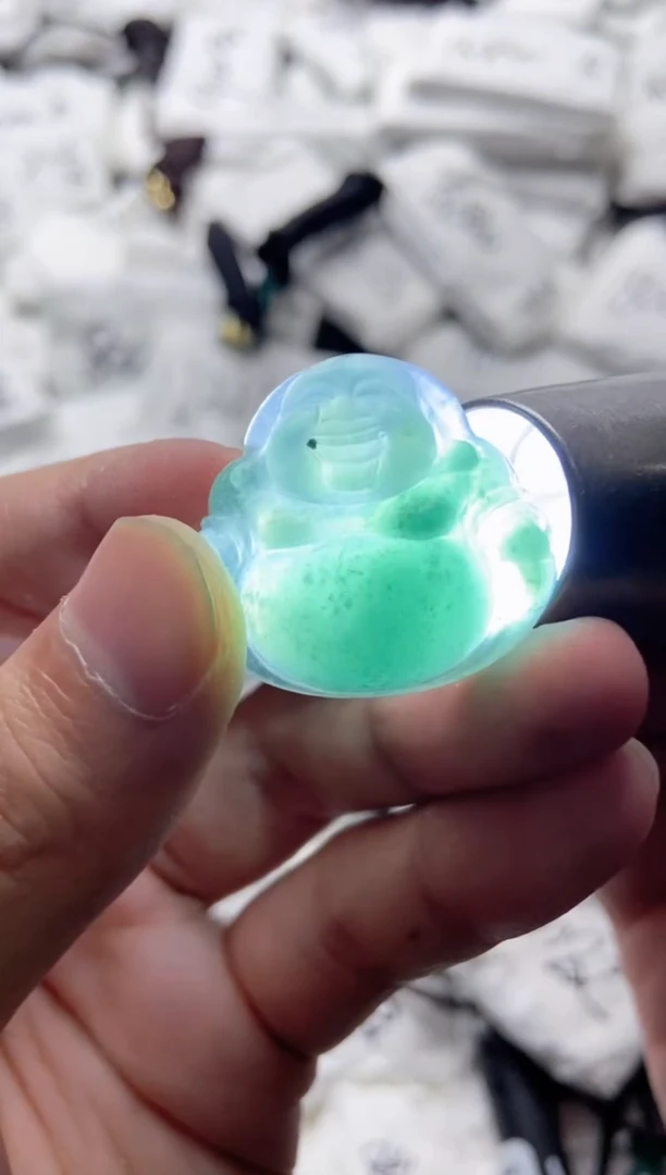 翡翠未镶嵌颈饰88888888888888