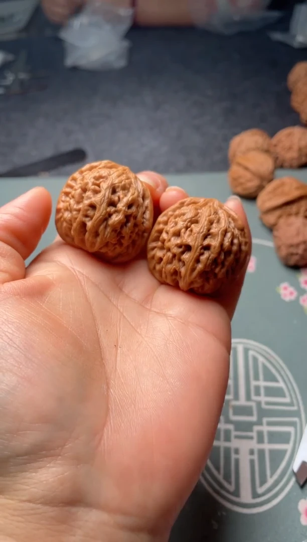 把件文玩核桃w257  红锦鲤   38尺