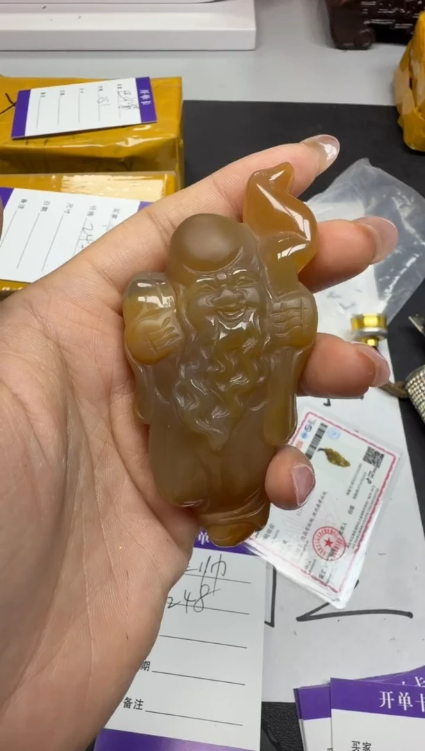 未镶嵌颈饰玛瑙/玉髓三*.