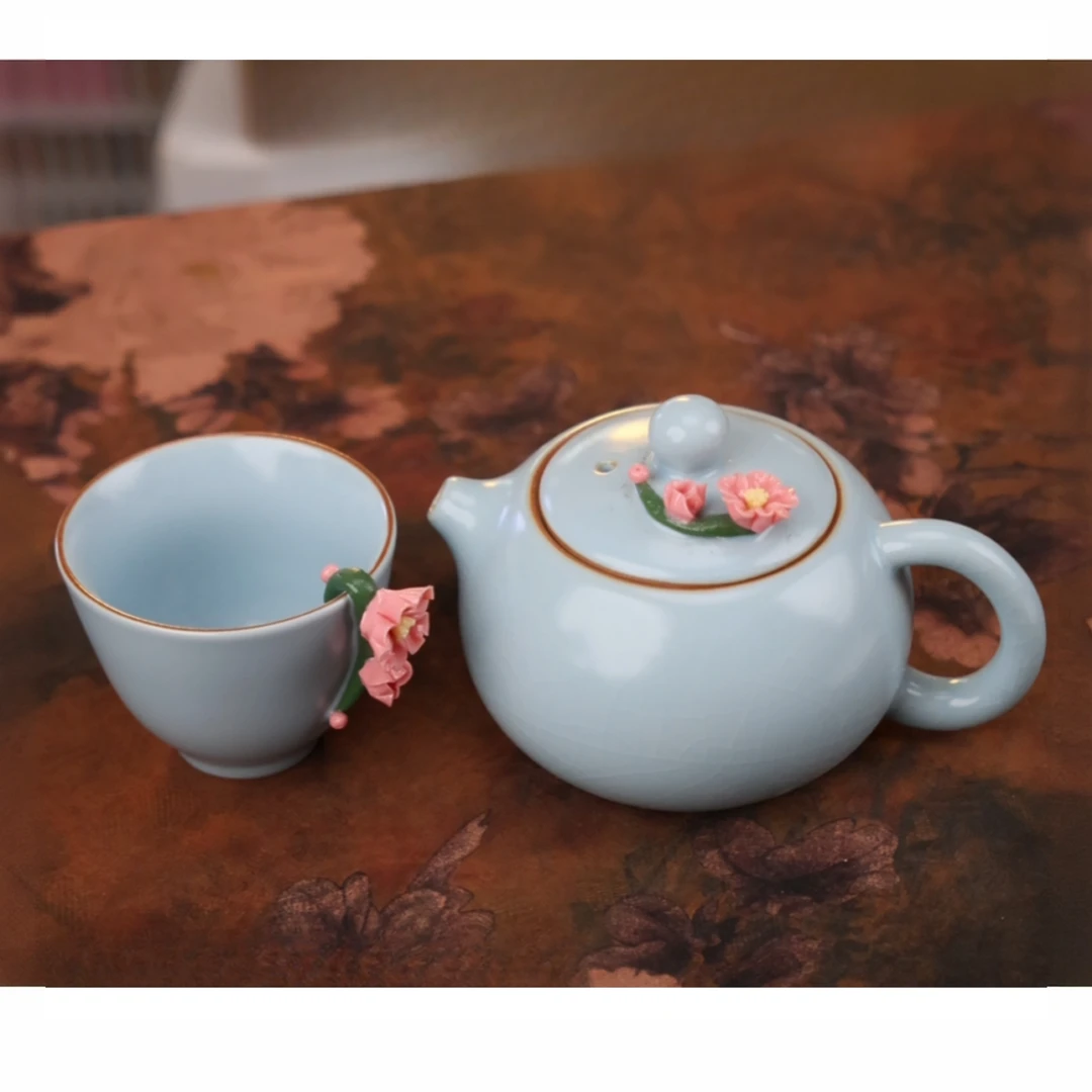 ”一辈子有钱花“陶瓷捏花西施壶泡茶壶 A13578