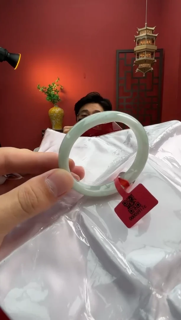 未镶嵌手镯（贵妃镯）翡翠翡翠手镯3