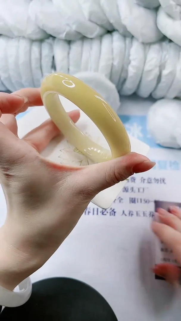 【闪购商品】石英质玉手镯未镶嵌多样性发货L312-65