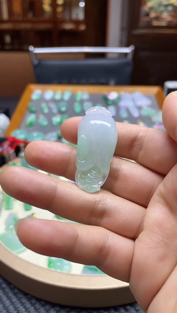 【闪购商品】翡翠颈饰未镶嵌金玉满堂