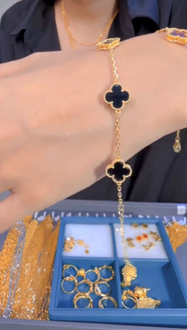 四叶草黑色手链2.60g（多样性发货）