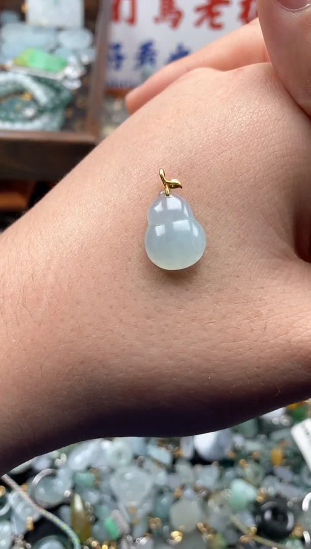 【闪购商品】翡翠颈饰未镶嵌哥哥