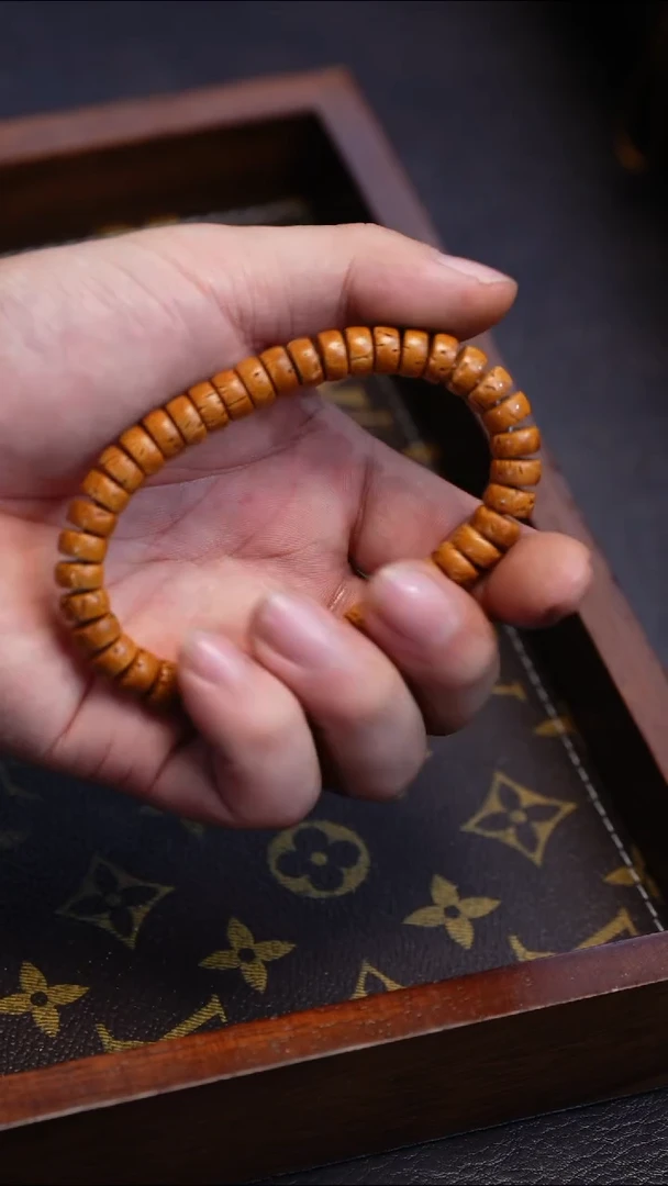 【闪购商品】桃核吊坠苏工橄榄核