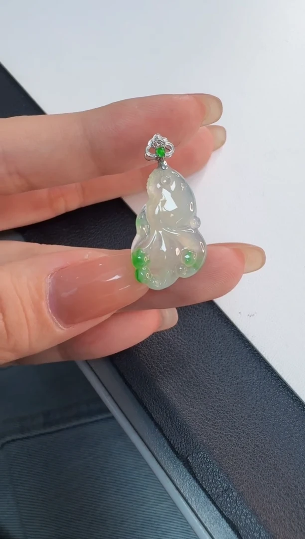 颈饰18K金镶嵌翡翠缅甸A货翡翠