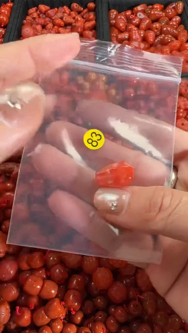 【闪购商品】南红玛瑙颈饰未镶嵌1