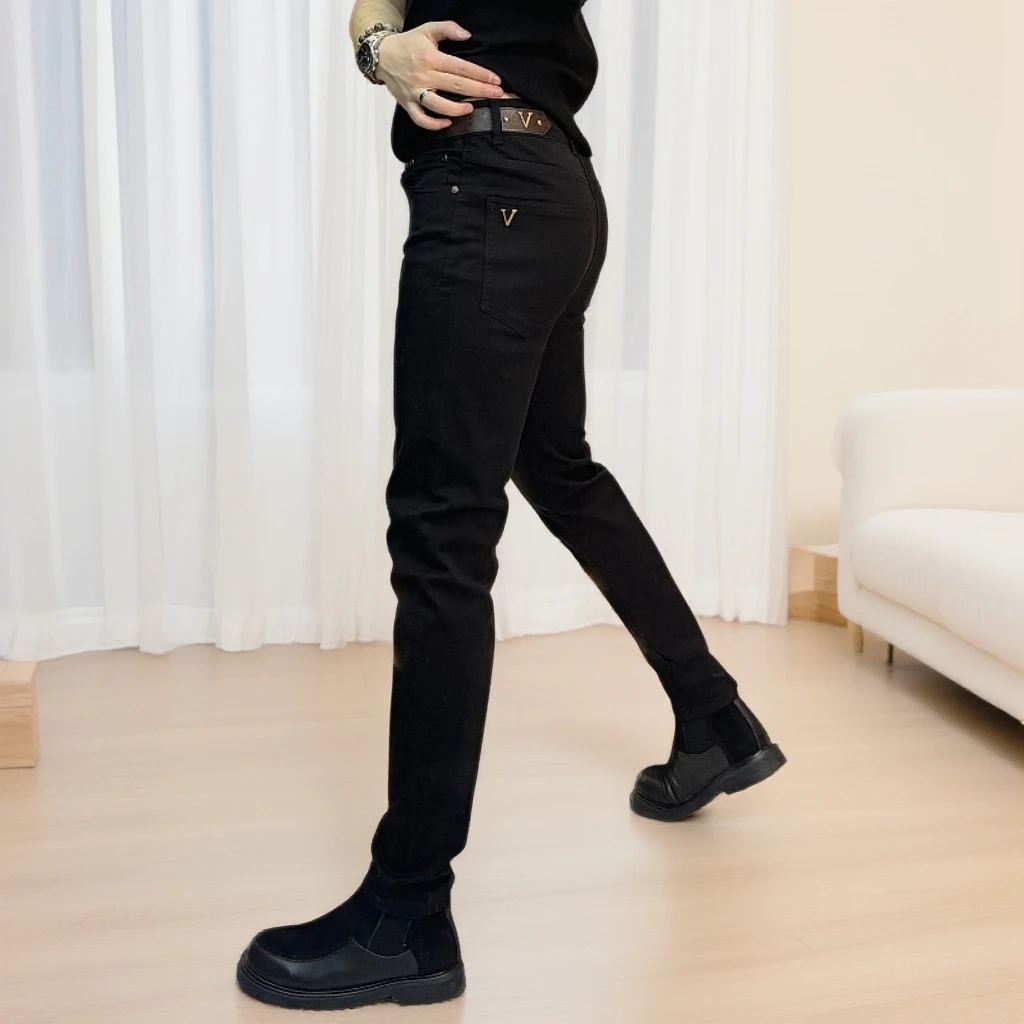 男士时尚潮流高级感百搭黑色牛仔裤2025秋冬款男士修身直筒牛仔裤