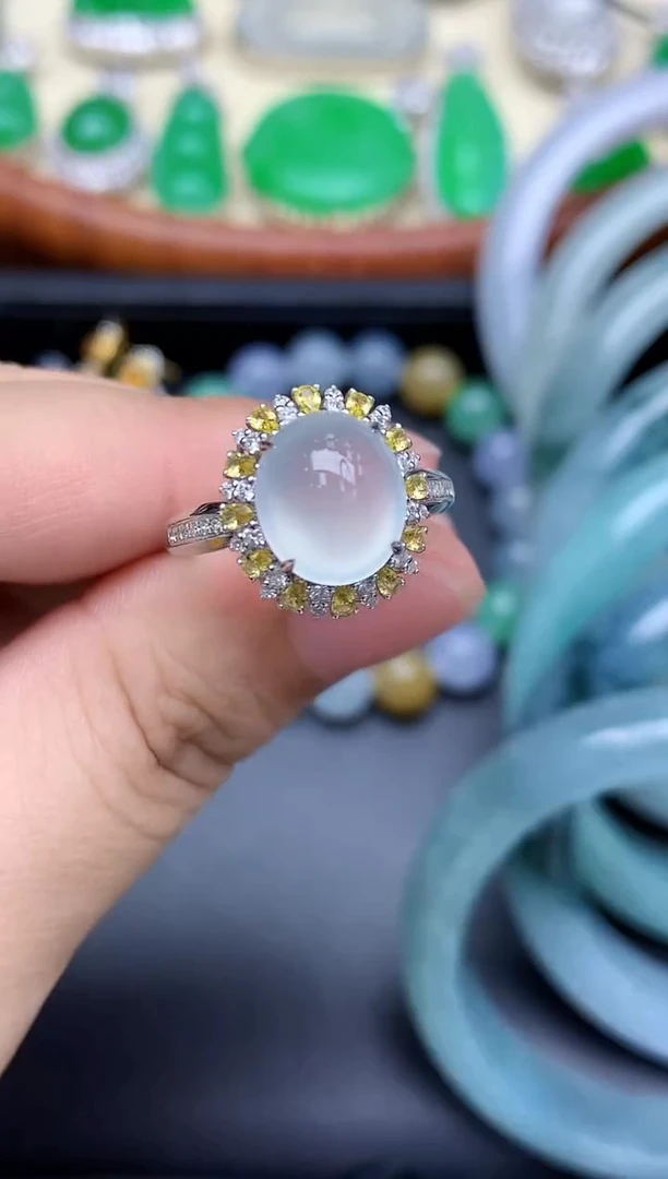 18K金镶嵌戒指翡翠678-中国好珍宝