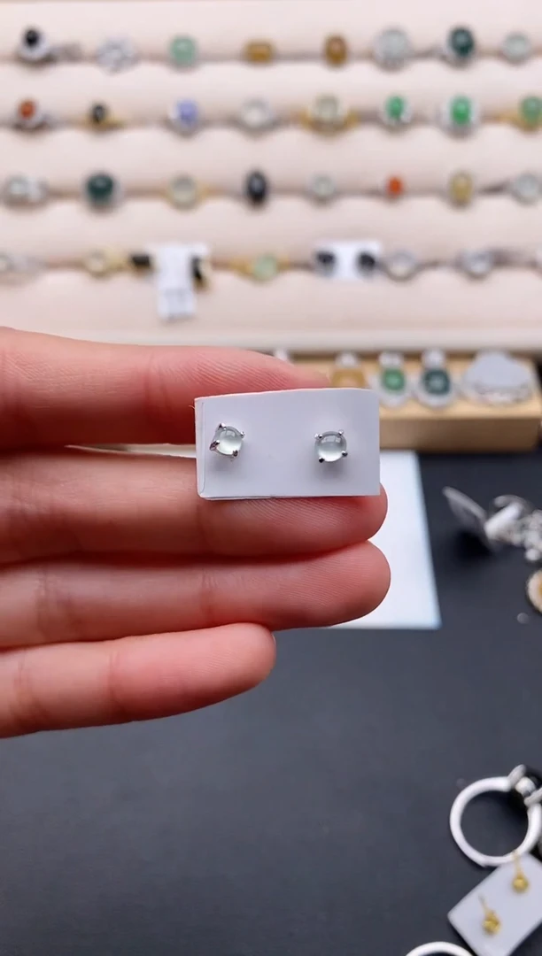 银S925镶嵌戒指翡翠444444+4