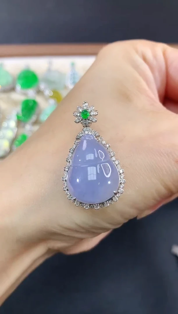 吊坠(不含链)18K金镶嵌翡翠142|9800