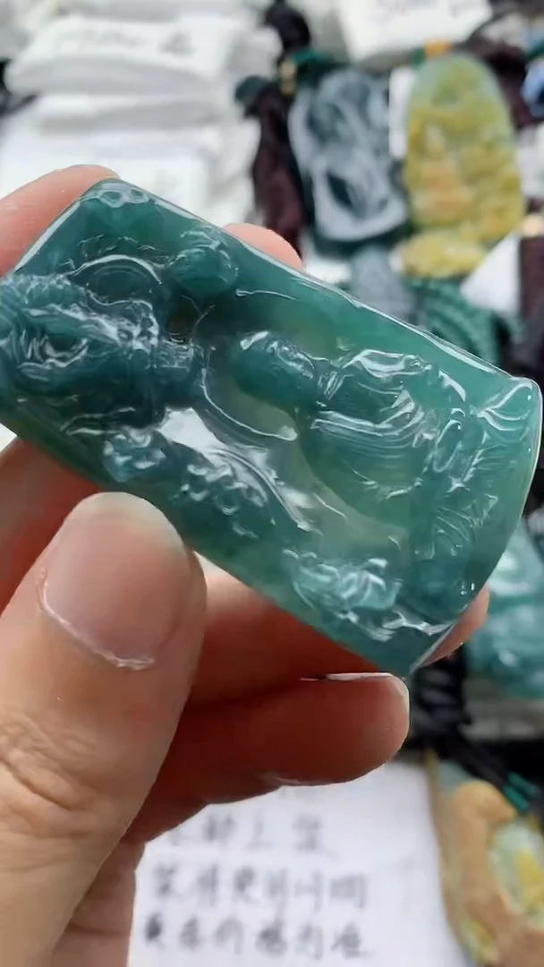 颈饰未镶嵌翡翠3