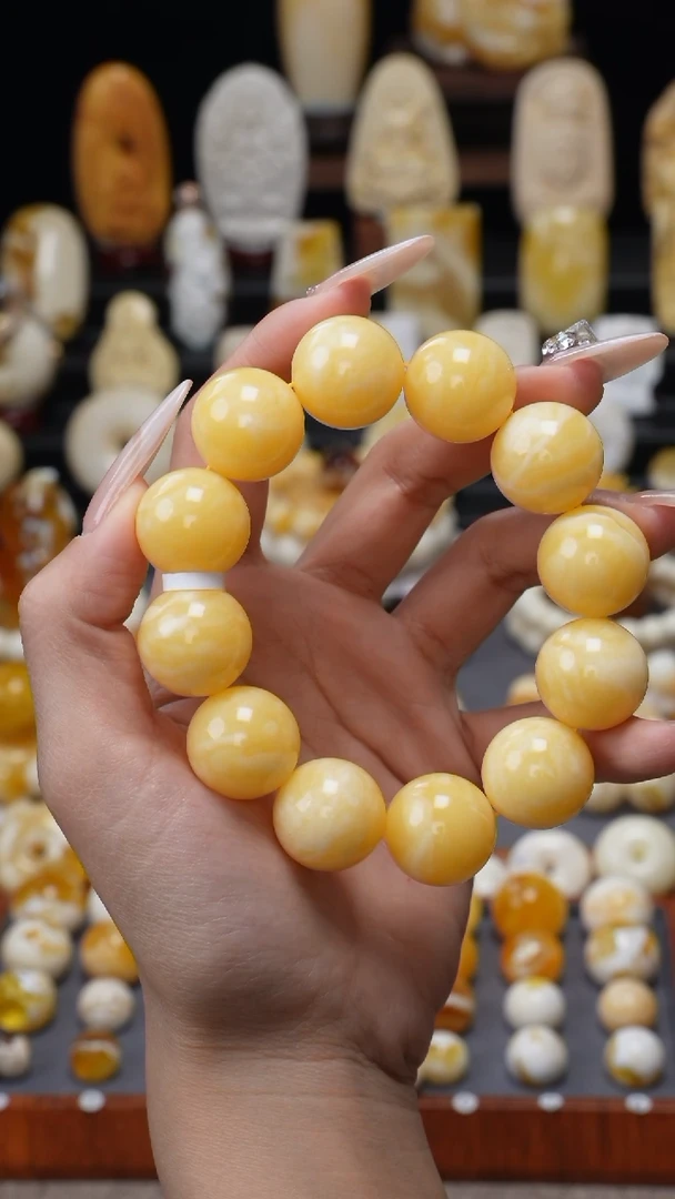 【闪购商品】琥珀裸石未镶嵌36563552