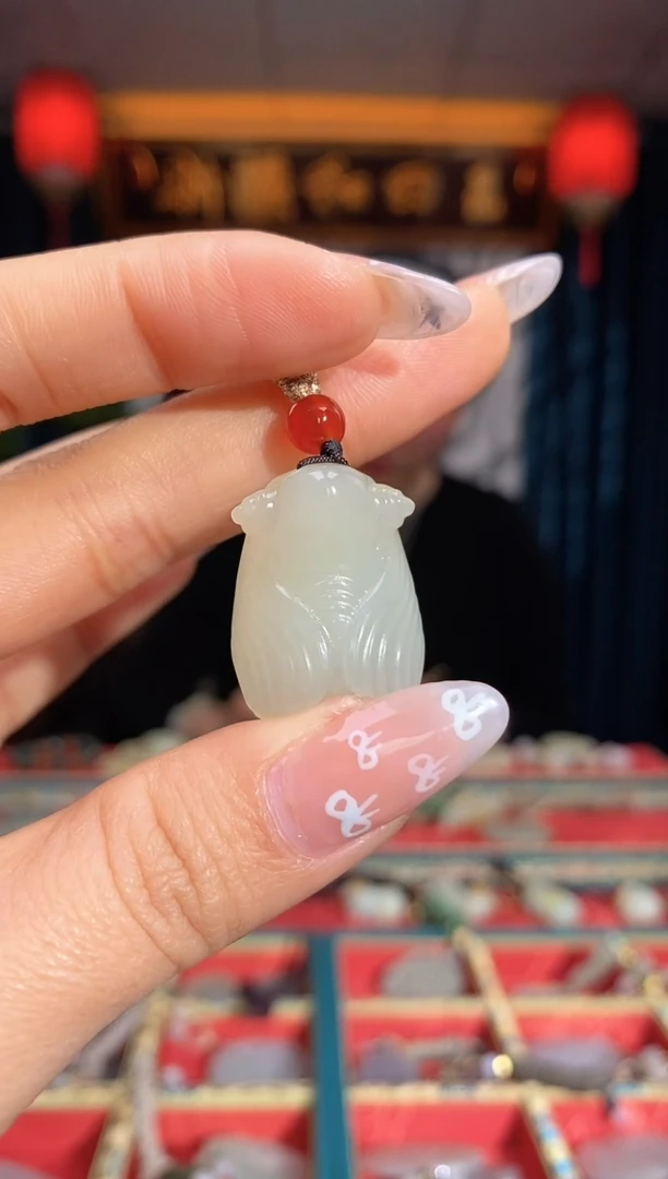 【闪购商品】和田玉颈饰未镶嵌蝉