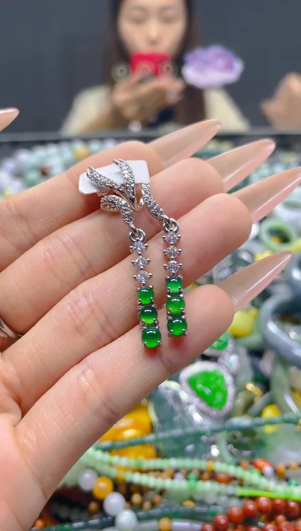 颈饰未镶嵌翡翠/M/翡翠A货，一件也是批发价