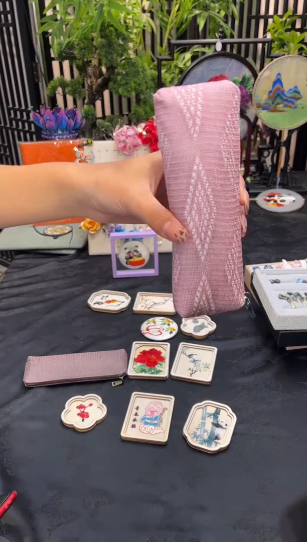 织绣꧁***꧂非遗苏绣饰品