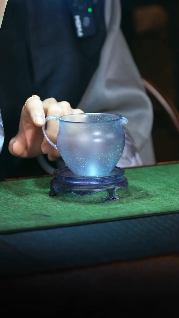 手工艺品琉璃與山堂衍山公杯