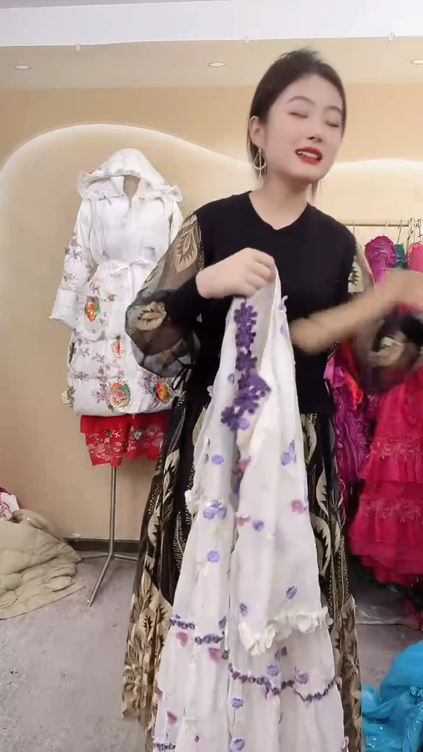 背心白色连衣裙福利款