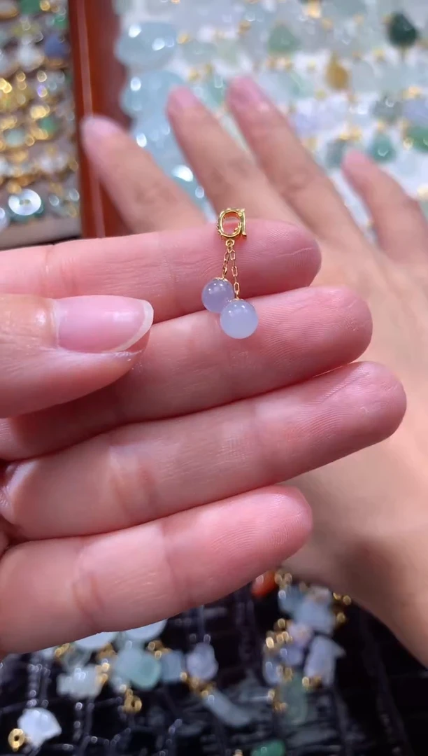 颈饰18K金镶嵌翡翠翡翠