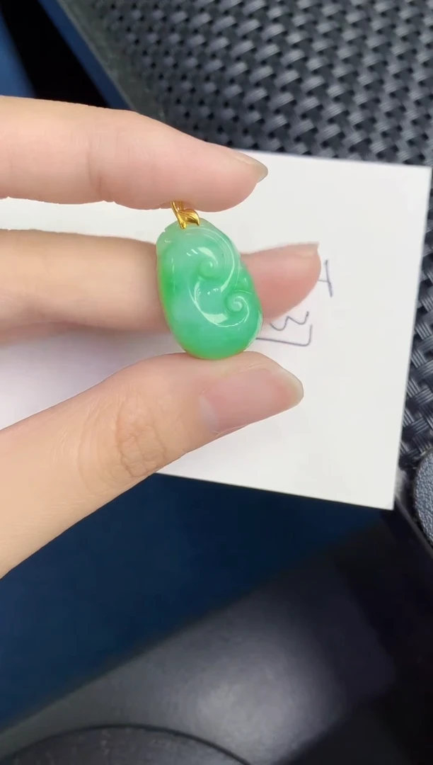 翡翠18K金镶嵌颈饰天然翡翠緬甸A貨