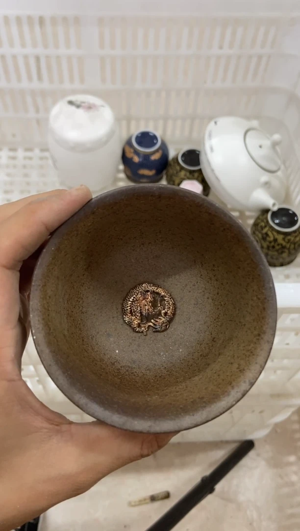 无运费险有瑕疵的摄影的产品有使用过的痕迹有点脏介意勿拍