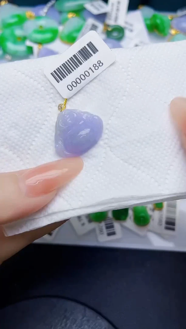 颈饰18K金镶嵌翡翠缅甸天然翡翠A货