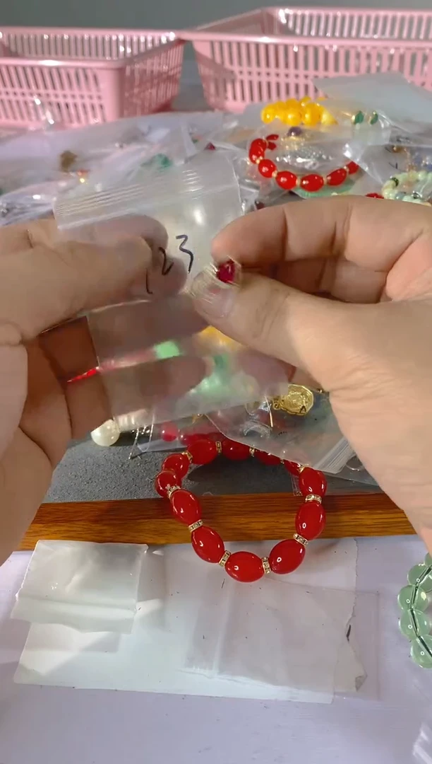 【闪购商品】水晶颈饰银S925镶嵌923红宝，蓝宝，多样性发一件赠链