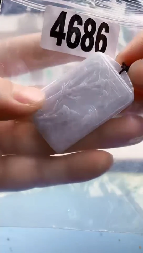 翡翠未镶嵌颈饰天然翡翠吊坠挂件