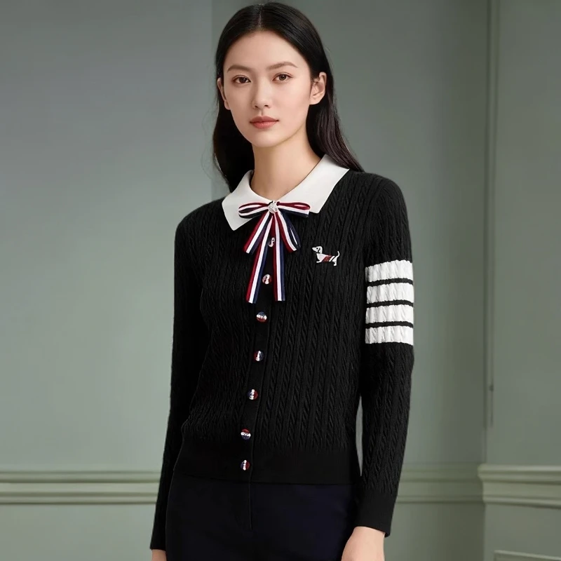 恒彩源秋冬新款拍照必备衣服羊毛蝴蝶结胸针小狗刺绣POLO领上衣