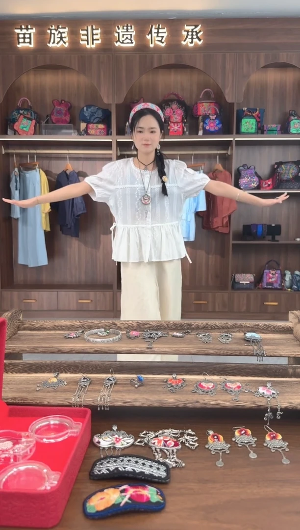 织绣扶光苗绣传承L23