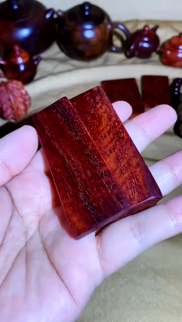 檀香紫檀（小叶紫檀）随行牌子（其一）