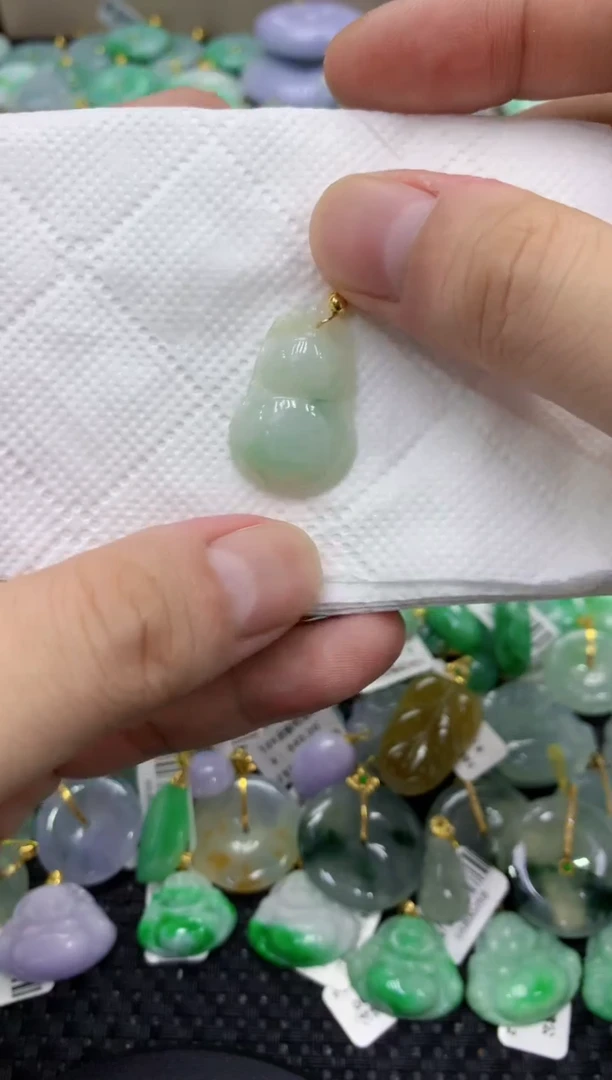 颈饰未镶嵌翡翠天然缅甸翡翠A货