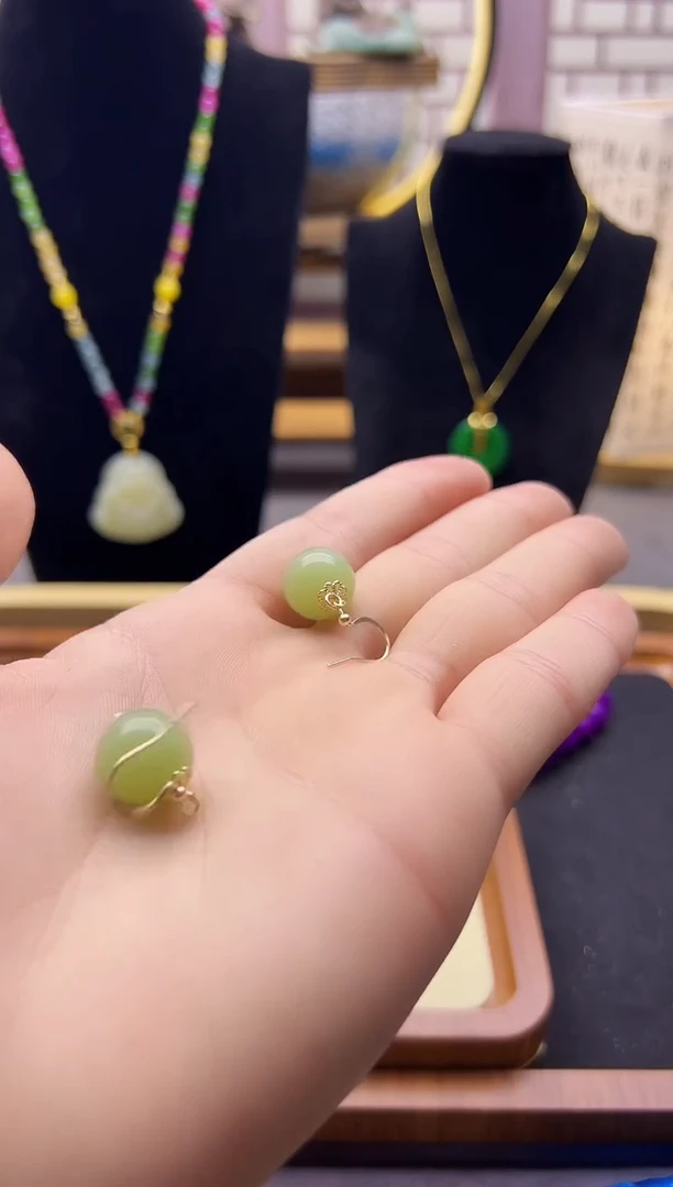 【闪购商品】和田玉耳饰14K金镶嵌E175