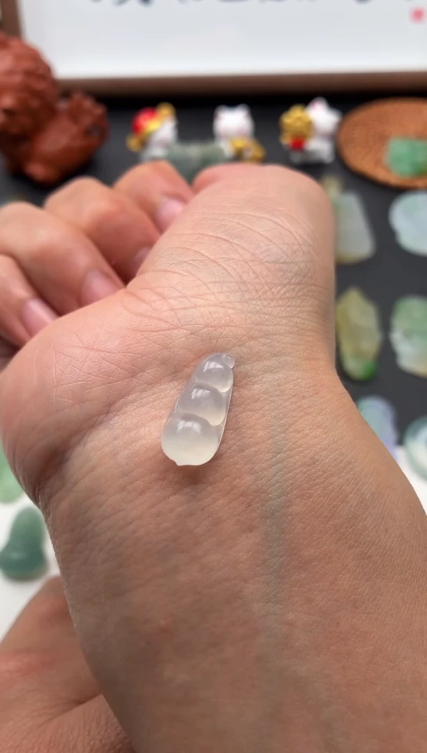 未镶嵌定制翡翠翡翠