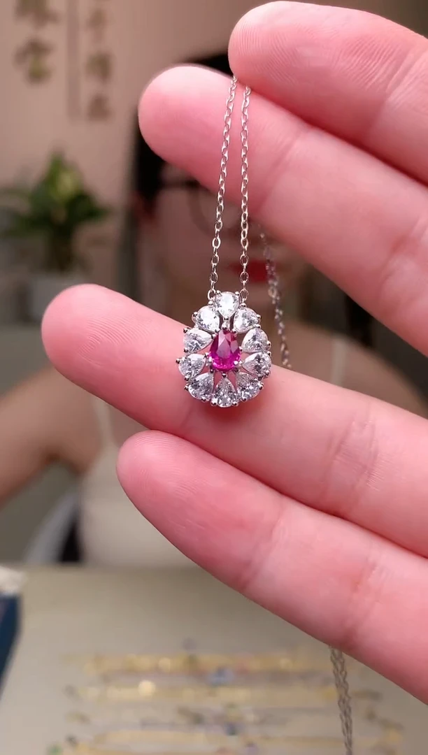 银S925镶嵌颈饰红宝石吊坠