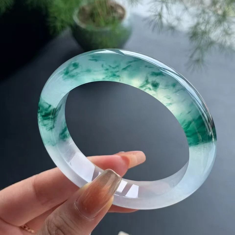 高冰飘花高端翡翠手镯