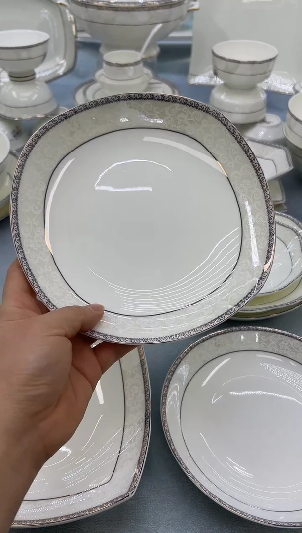 骨瓷玲珑8方2个