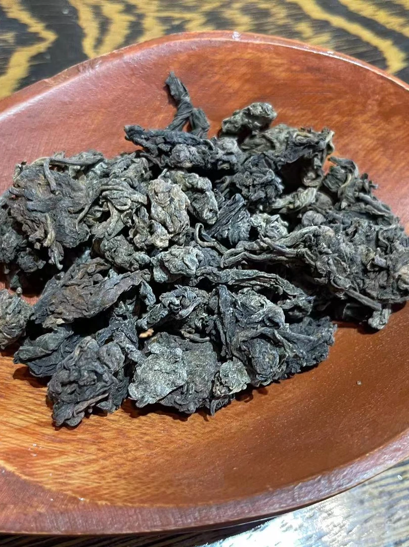 2017年云南普洱茶 藤条熟茶头-250克