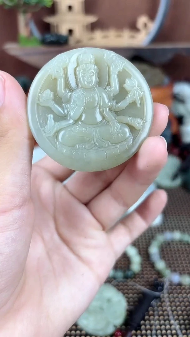 和田玉未镶嵌颈饰1