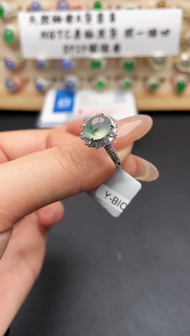 银S925镶嵌戒指翡翠一物一证一礼盒