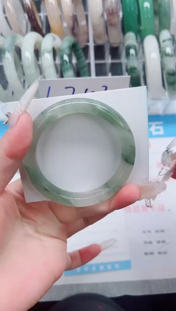 【闪购商品】石英质玉手镯未镶嵌A138-56