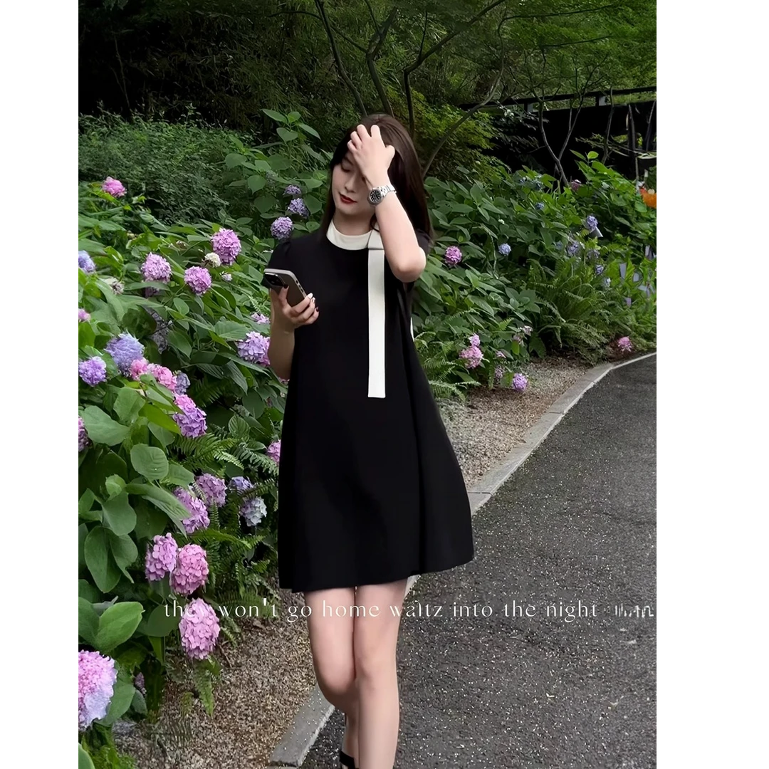 法式赫本风黑色短袖连衣裙女夏季2025新款宽松飘带小黑裙短裙子女