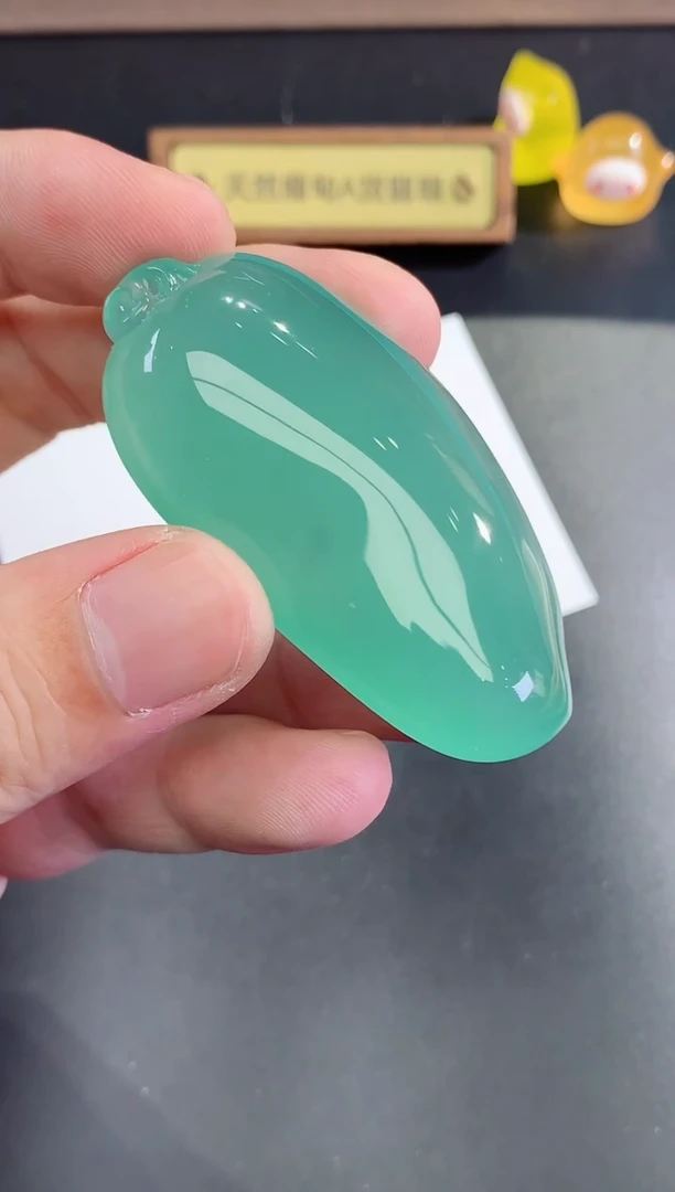 颈饰未镶嵌翡翠欣赏链接