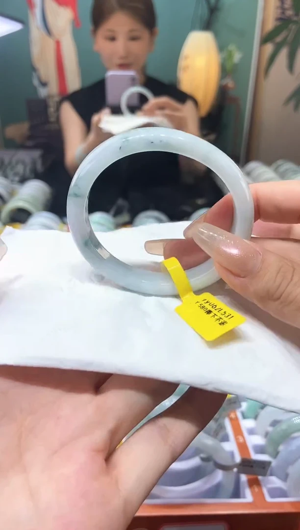 翡翠手镯未镶嵌51圈口x