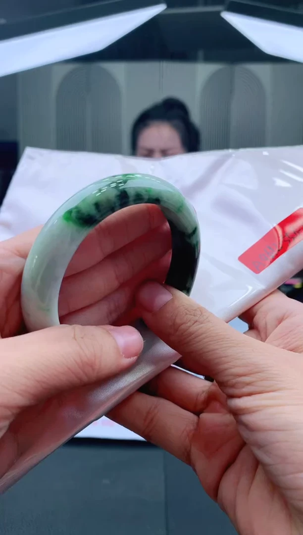 未镶嵌手镯翡翠111