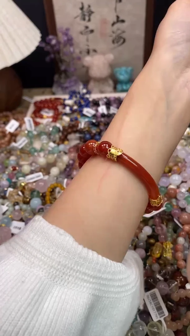 未镶嵌玛瑙手饰333