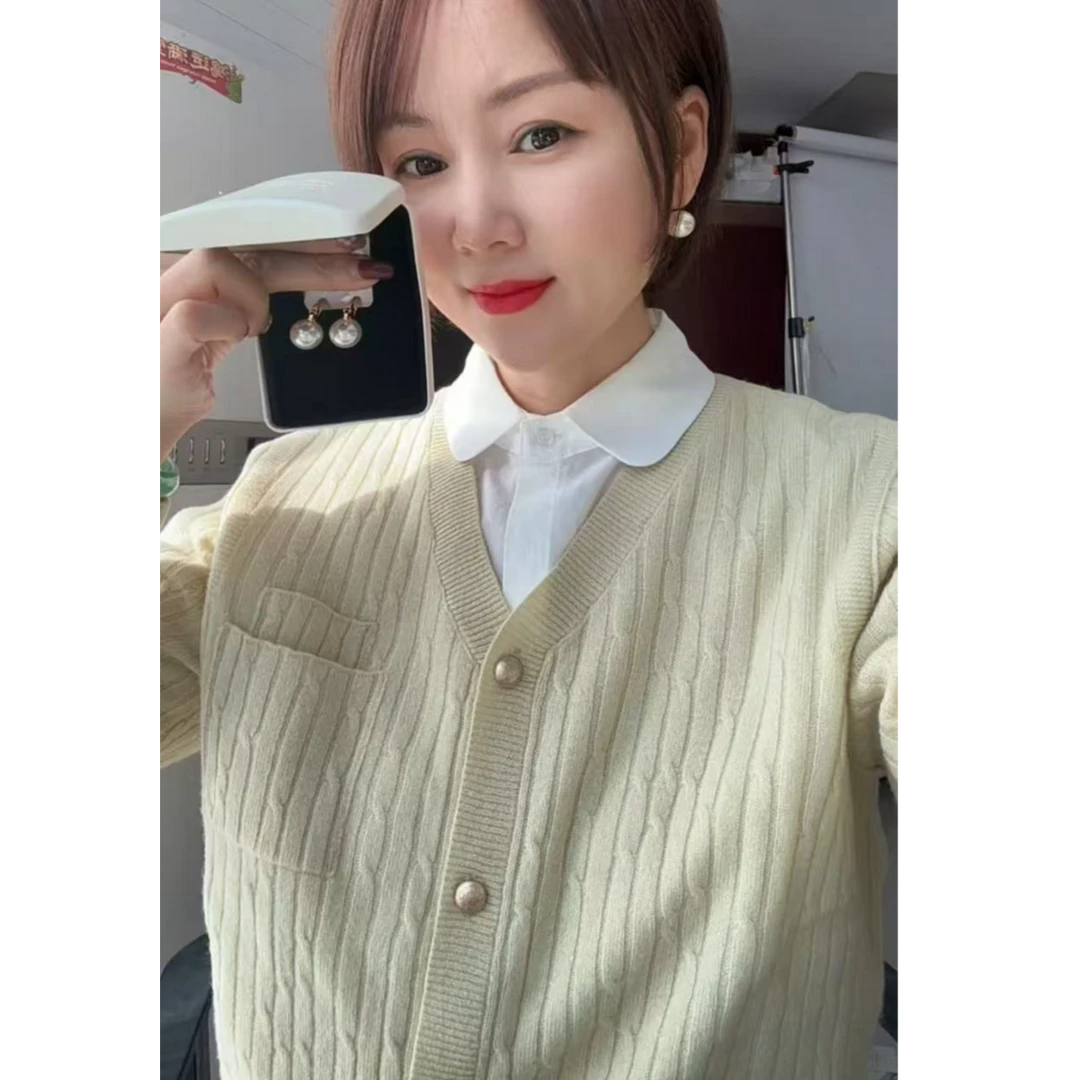 83034【气质款】简约文艺坑条单排扣针织羊毛开衫